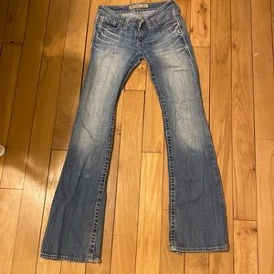 Lowrise bootcut jeans